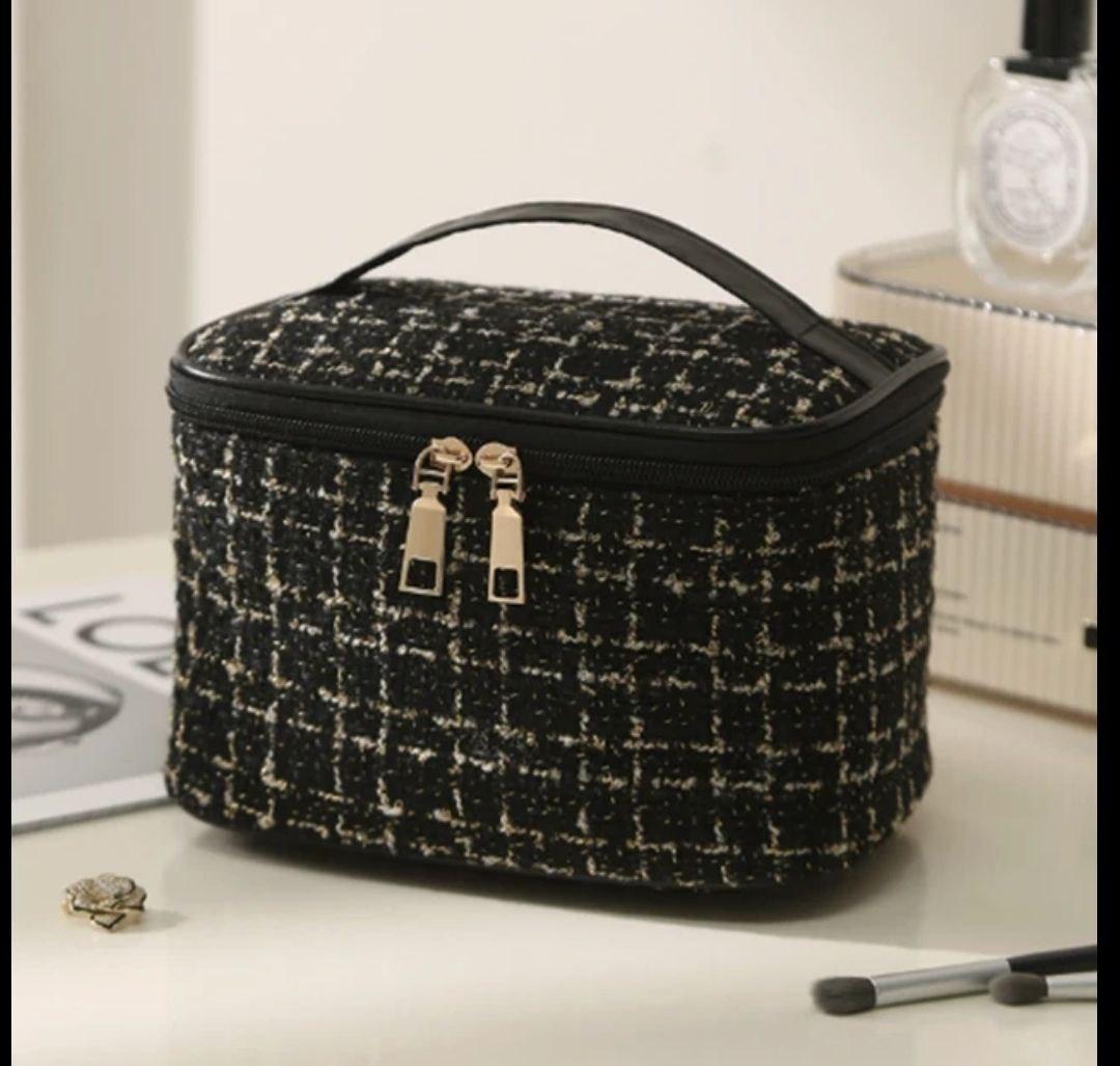 Косметичка на блискавці в стилі Шанель (Чорна)