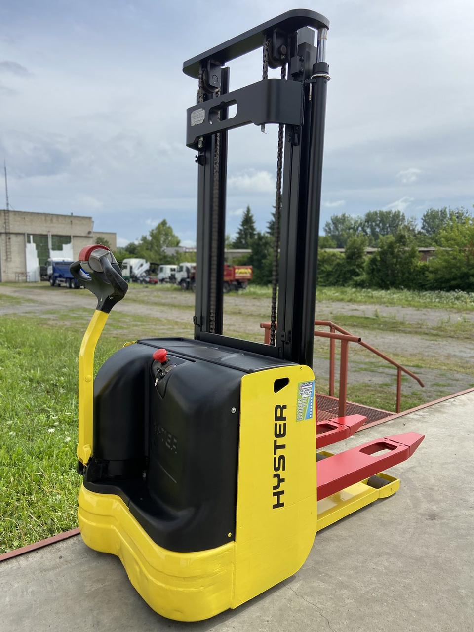 Штабелер навантажувач електричний 1049 HYSTER S1.2 1200kg 318 cm