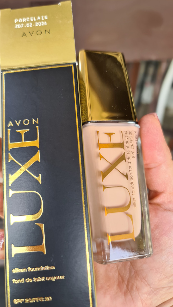 Тональний крем для обличчя LUXE SPF 20 відтінок Porcelain- (порцеляновий) Порцеляновий 30 мл