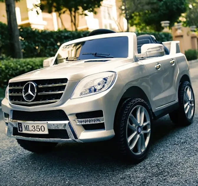 Дитячий електромобіль на акумуляторі Mercedes ML 350 з пультом радіокерування 3-8 років автопофарбування срібло, фото 1