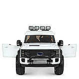 Дитячий електромобіль на акумуляторі Джип Ford M 4790 з пультом радіокерування для дітей 3-8 років білий, фото 2