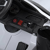 Дитячий електромобіль на акумуляторі Chevrolet Tahoe M 4958 з пультом радіокерування для дітей 3-8 років білий, фото 5