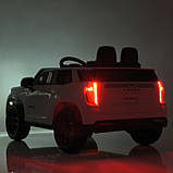 Дитячий електромобіль на акумуляторі Chevrolet Tahoe M 4958 з пультом радіокерування для дітей 3-8 років білий, фото 8