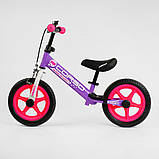 Дитячий біговел велобіг на сталевій рамі 12 дюймів Corso 19375 EVA колеса ручним гальмом підніжка фіолетовий, фото 3