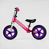 Дитячий біговел велобіг на сталевій рамі 12 дюймів Corso 74822 EVA колеса з ручним гальмом підніжка рожевий, фото 3