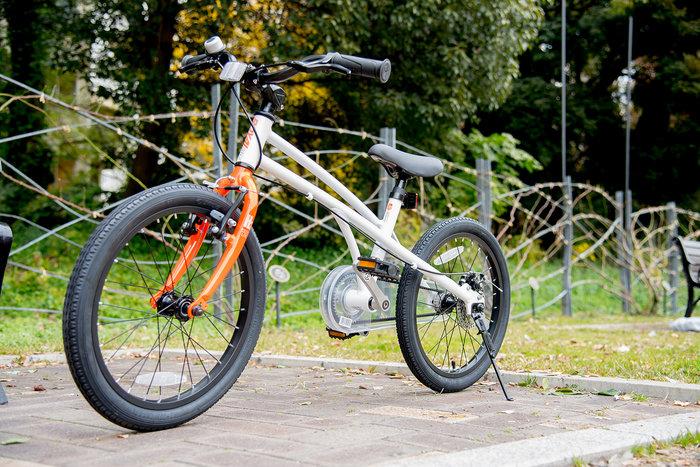 Велосипед дитячий двоколісний на алюмінієвій рамі RoyalBaby H2 18" зріст 110-130 см вік 5-8 років білий, фото 1