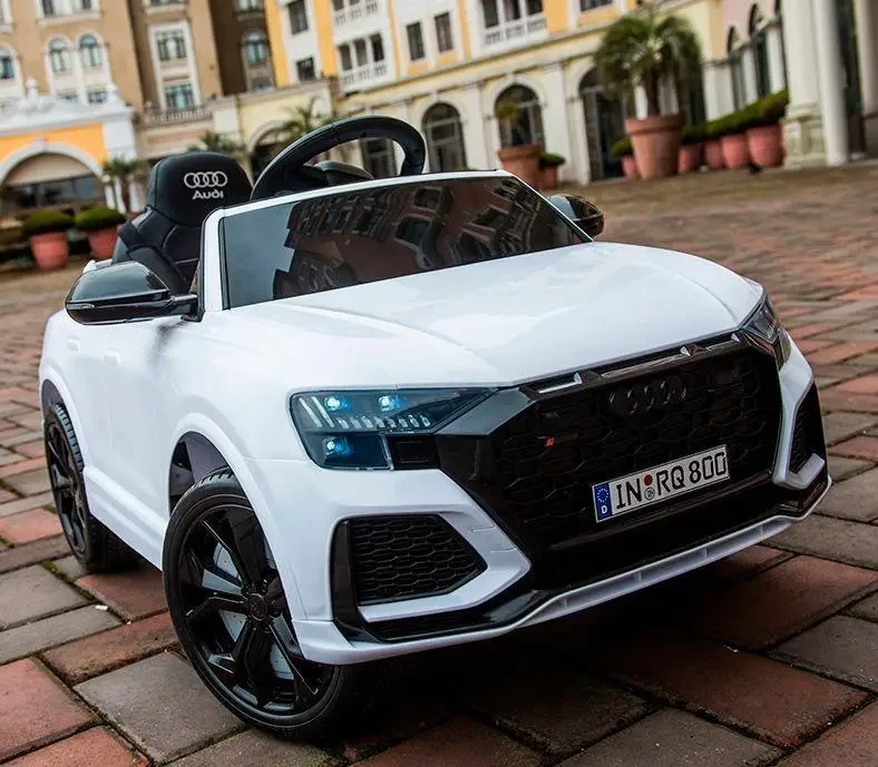 Дитячий електромобіль на акумуляторі Audi RS Q8 M 4569 з пультом радіокерування для дітей 3-8 років біла