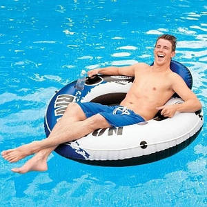 Надувний круг для плавання зі спинкою з ручками Intex 58825