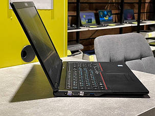 Б/в Ноутбук Fujitsu LifeBook E558 15.6" 1920x1080| Core i5-7200U| 8 GB RAM| 240 GB SSD| HD 620, фото 3