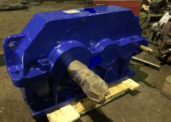 Редуктор циліндричний триступінчатий 1Ц3У-250-63, Ц3У-250-63 редуктор