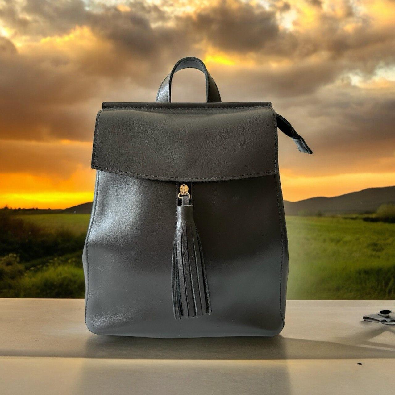 Рюкзак жіночий Betty Pretty з натуральної шкіри чорний 915LGBLK