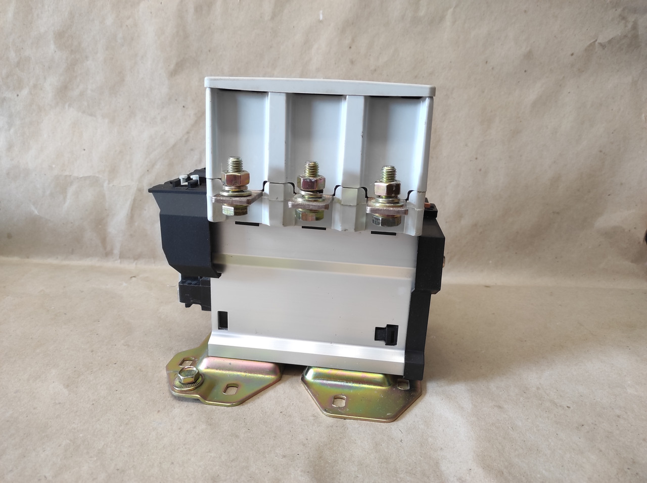 Контактор NC2-400 220V 50Hz