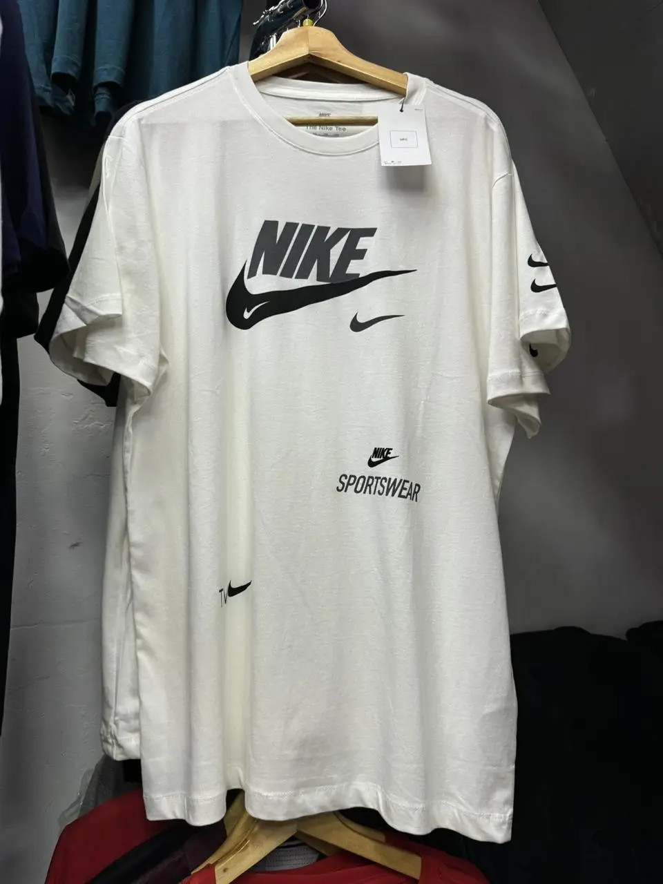 Чоловіча спортивна футболка Nike (Найк), чоловіча футболка з принтом біла. Чоловічий одяг, фото 1