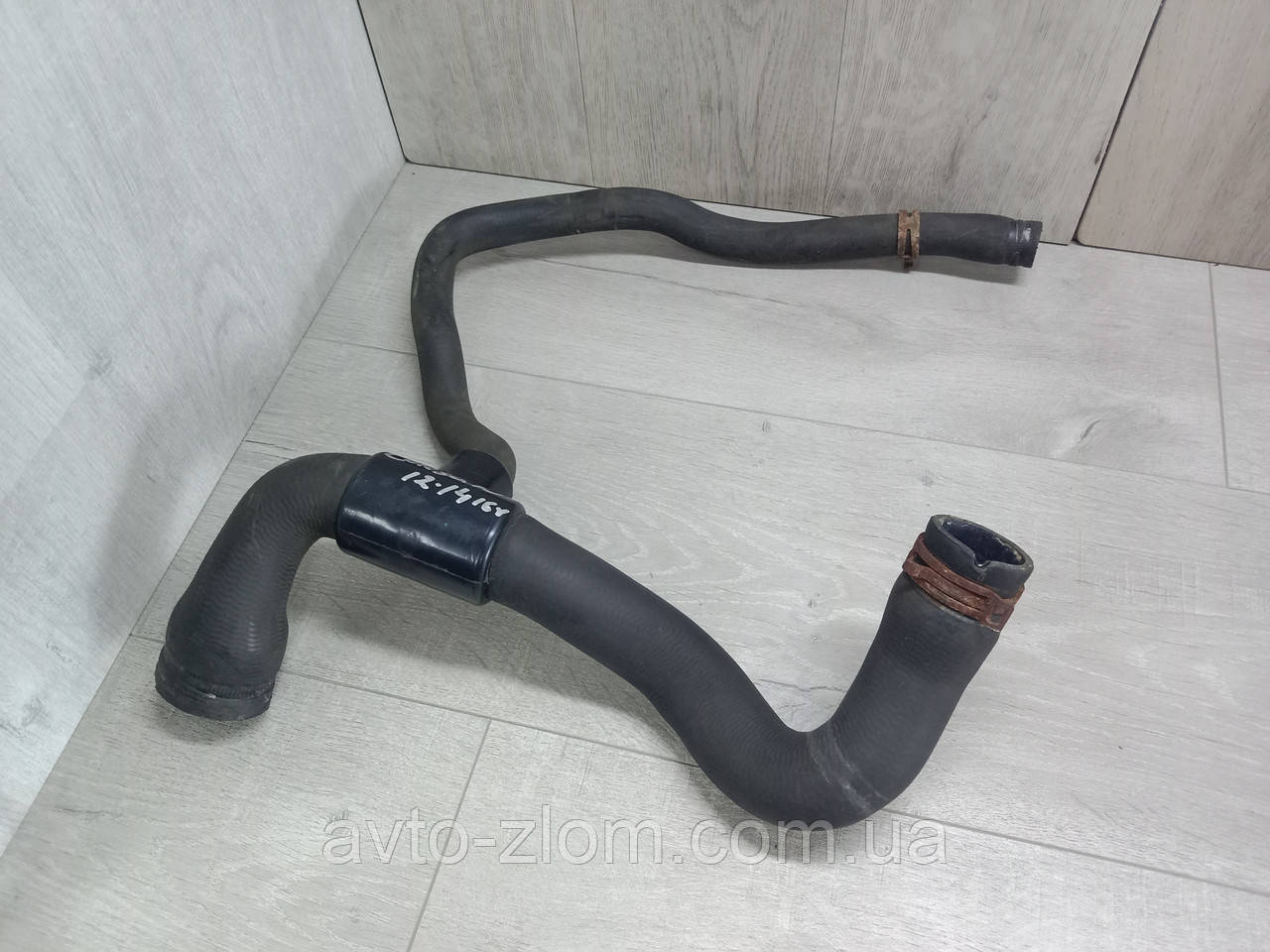 Патрубок радіатора Opel Corsa D, Опель Корса Д 1.2 - 1.4 16V. Нижній. 13191210., фото 1