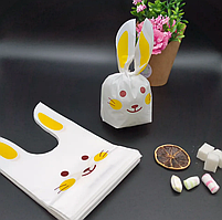 Пакети дитячі поліетиленові подарункові з вушками та малюнком Зайчик жовтий великий 32х20 10 шт