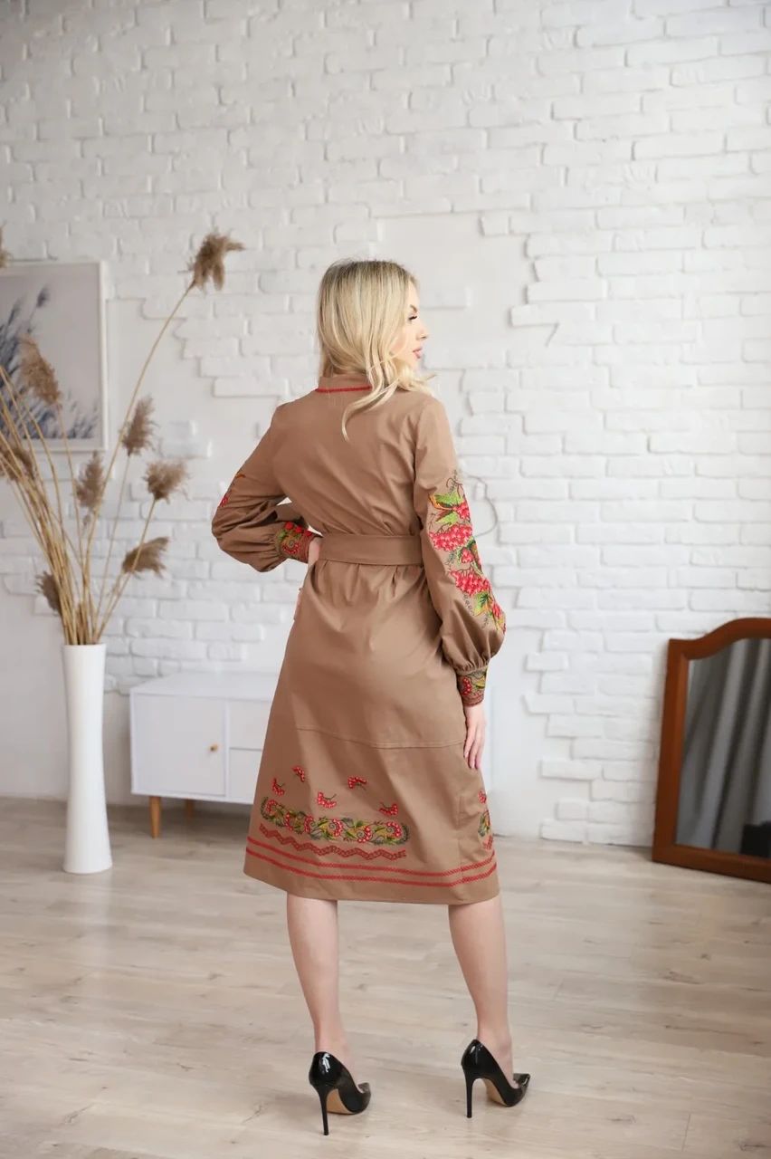 Бежева жіноча сукня міді з вишивкою калини, Сукні українська вишиванка бежеві, Жіночі бежеві сукні,