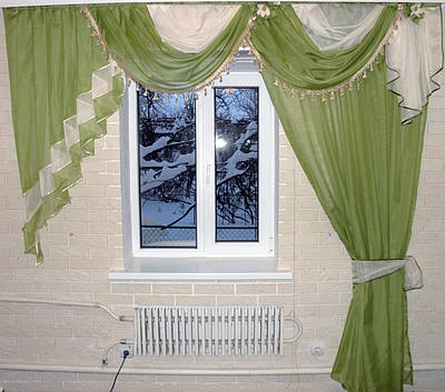 Ламбрекен №27ла (275х200см.) на карниз 2,75м., із шторкою. Колір оливковий з білим. Код 027ла 69-018