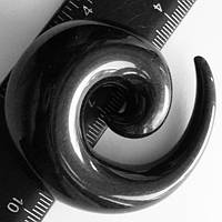 Спираль растяжка 18мм для пирсинга ушей. Акриловый расширитель для мочки уха.(цена за 1шт)