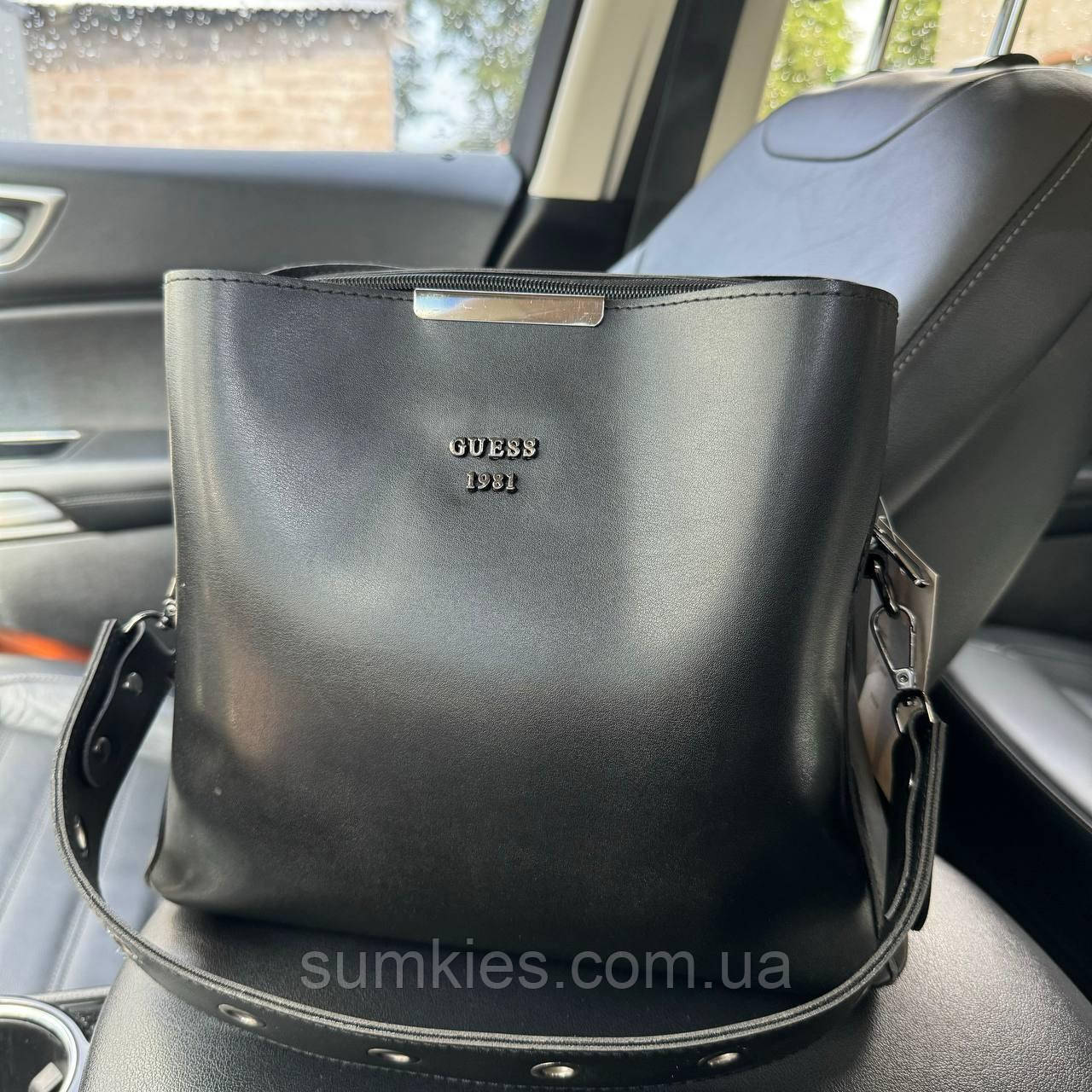 Стильна сумка на плече стиль Guess чорна, якісна сумочка для дівчат Гесс, фото 1