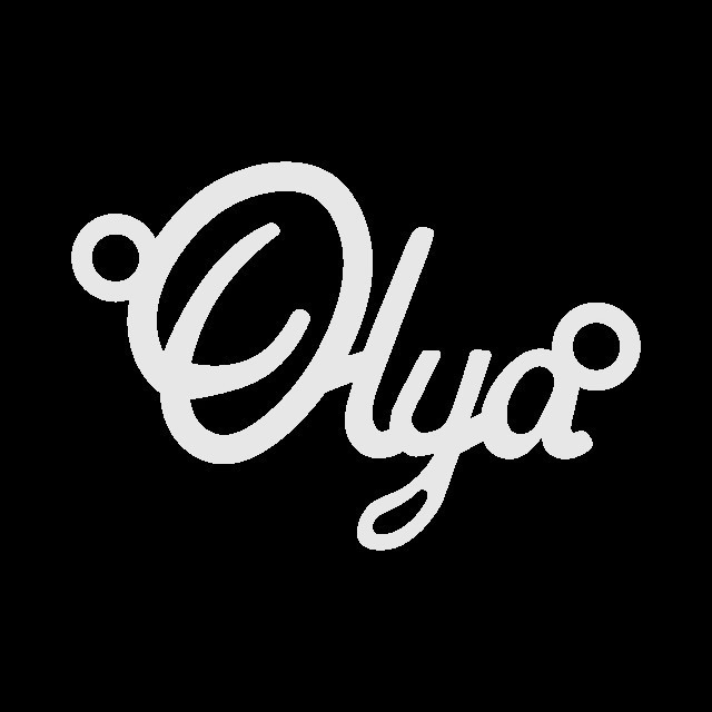 Срібне кольє з ім'ям Olya