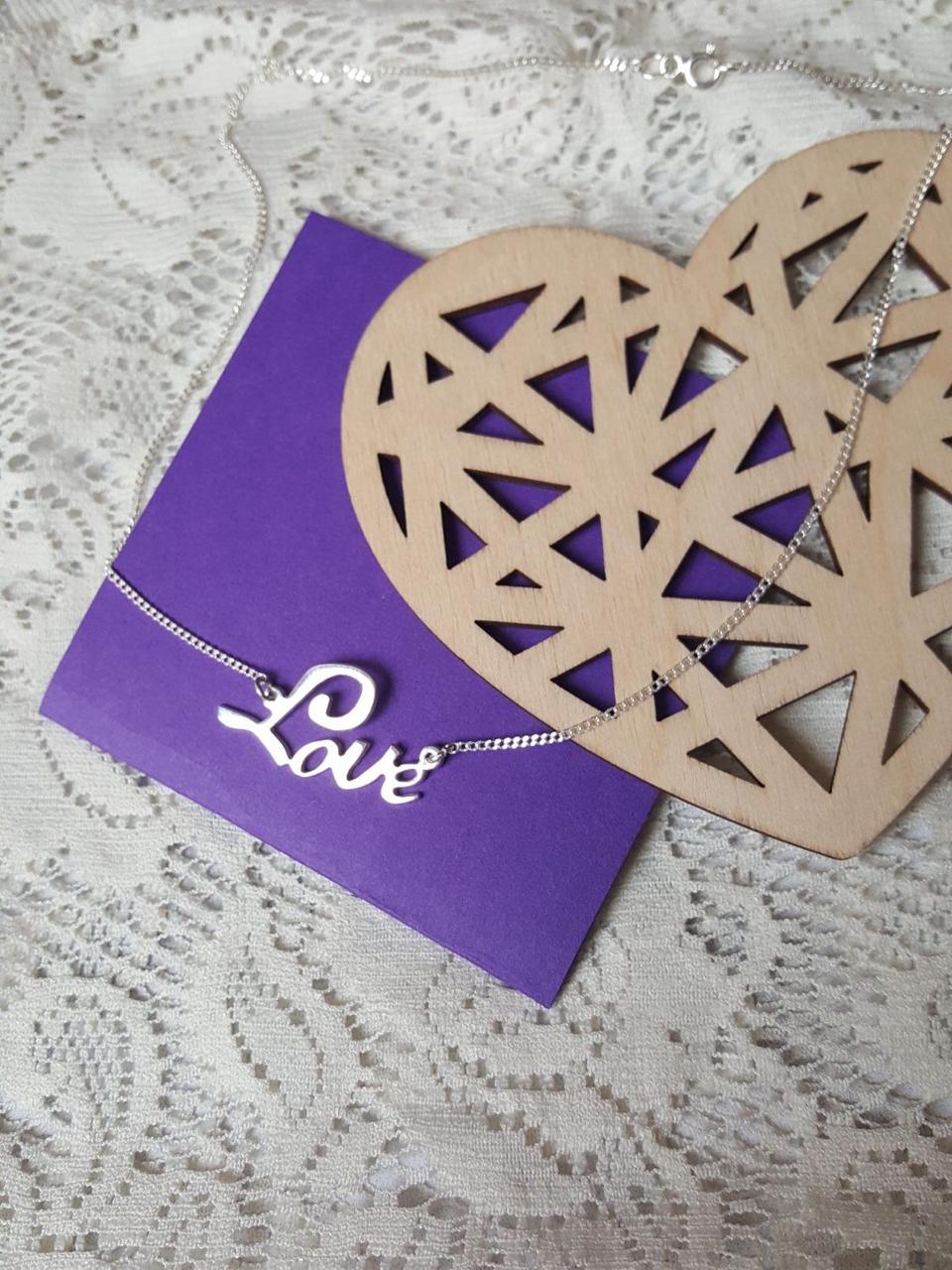 Срібне кольє з написом love,срібне слово love на ланцюжку,підвіска зі словом love