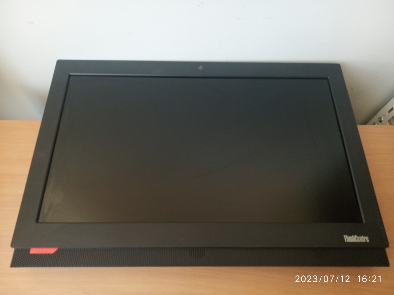 Моноблок Lenovo ThinkCentre M810z i3-6100/4Gb DDR4/21.5" Full HD/Web-cam/Клас С