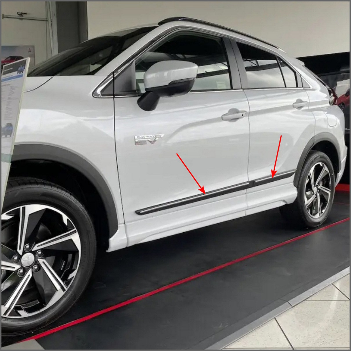 Молдинги на двері для Mitsubishi Eclipce Cross 2018+ FL. 2022+