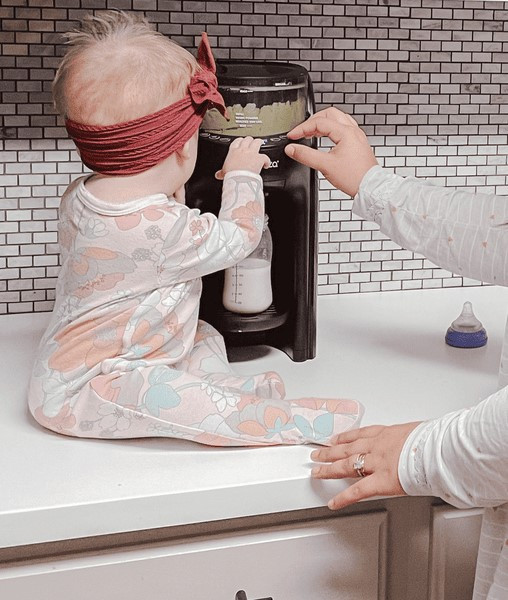 Машина для приготовления детской смеси Baby Brezza Formula Pro Advanced All Black FRP0131 Машина для приготовления детской смеси Baby Brezza Formula Pro Advanced All Black FRP0131