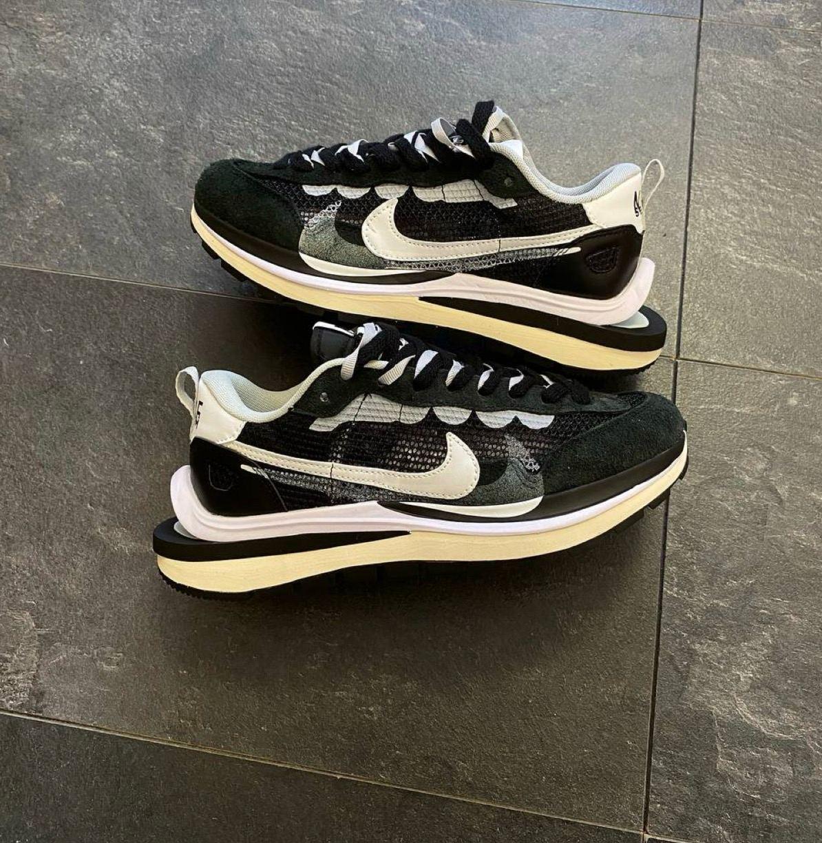 Кросівки чоловічі Sacai Nike Vaporwaffle White Black Найк Сакаї Вейпервафл чорно білі замша текстиль літні