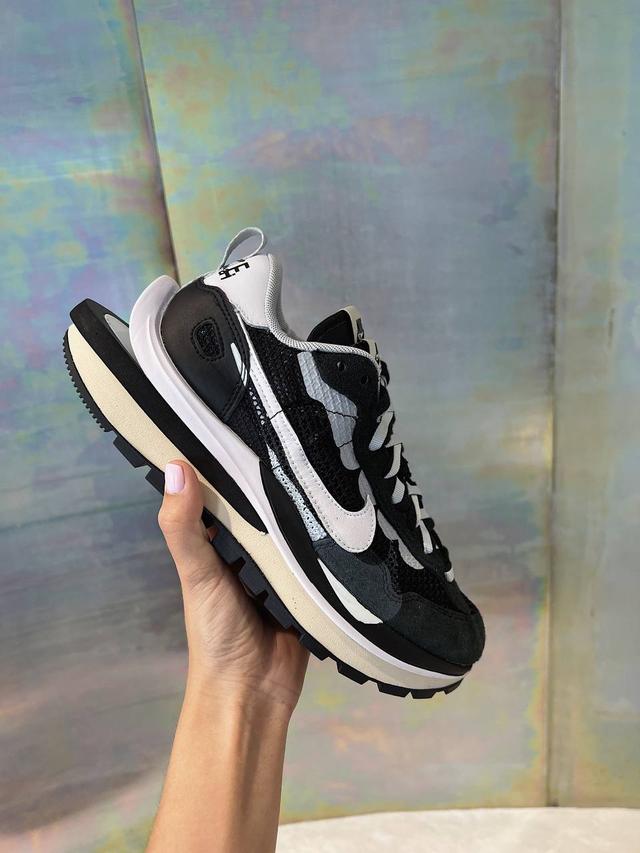 Sacai x Nike VaporWaffle Black/White