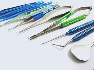 Імплантологічні інструменти