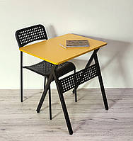 Стіл парта школяра. Шкільна парта.