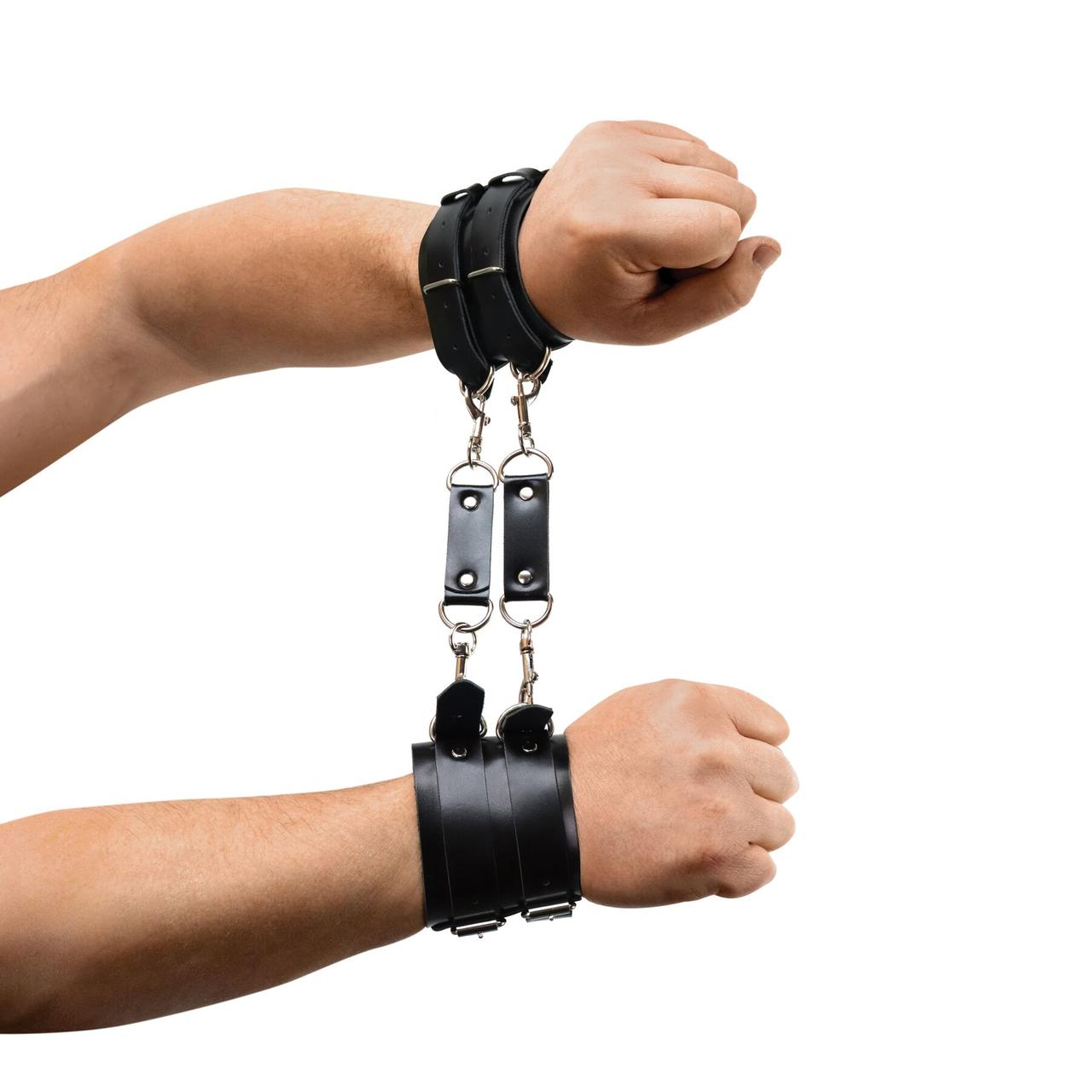 Наручники чоловічі зі штучної шкіри чорного кольору Art of Sex Dragons man Кайф, фото 1