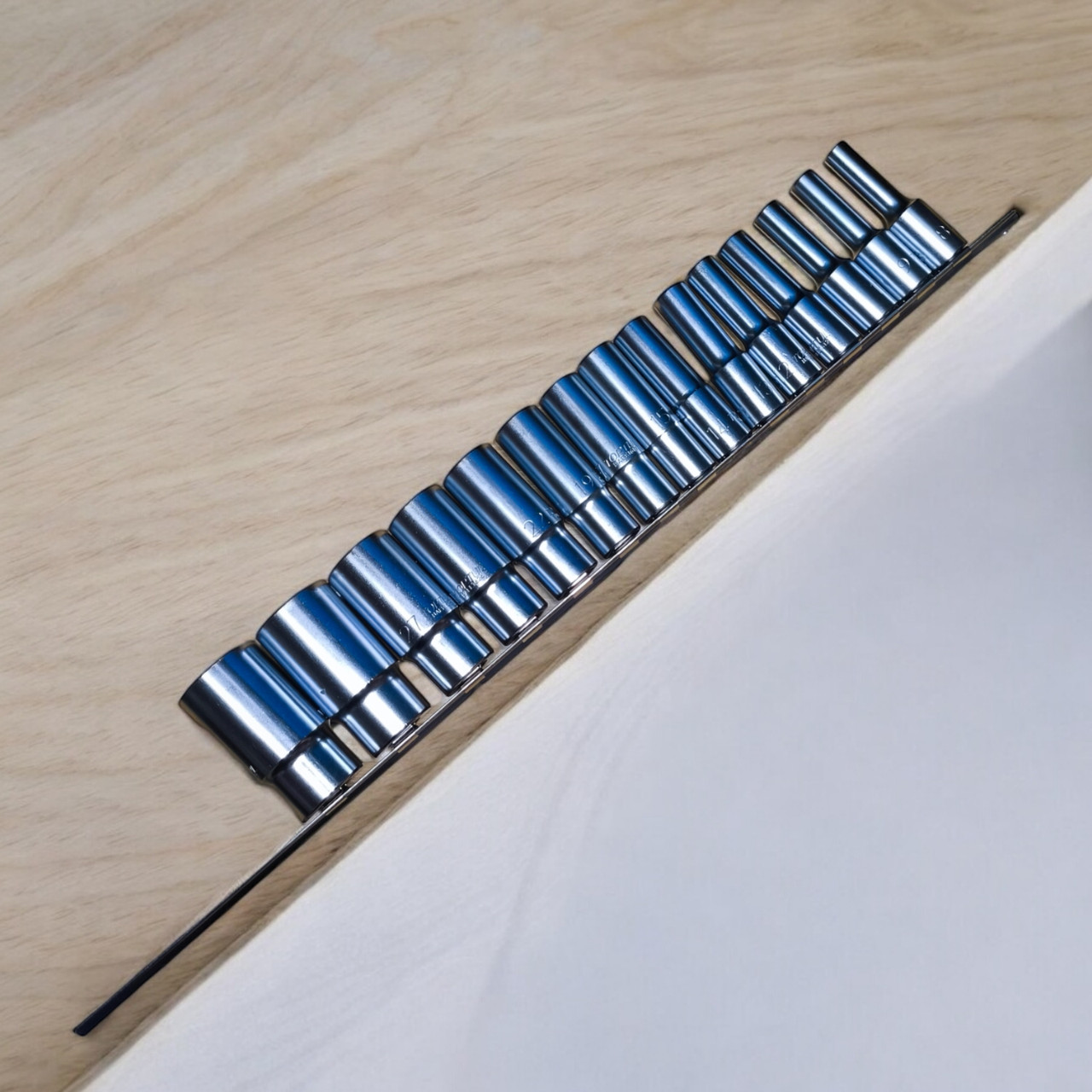 Набір головок довгих 6-г. 1/2" 15ед. 8~15,17,19,22,24,27,30,32 мм (на планці) TOPTUL GAAQ1607U