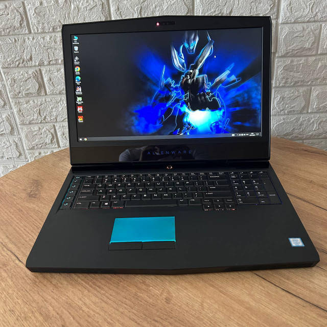 Alienware 17 R4 i7-6700HQ メモリ16GB #M6091 Alienware 17 R4 i7-6700HQ メモリ16GB #M6091 ノートPC