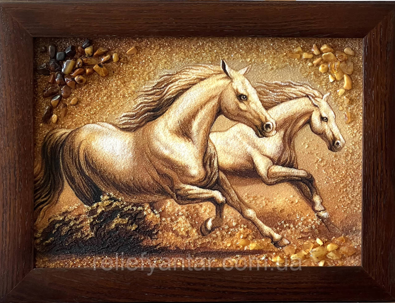 Картина з бурштину Коня, Картина з бурштину 30x40 см