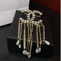 Брошка лого з камінням і перлами, позолота 18 К