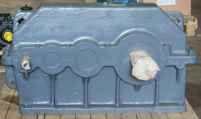 Редуктор 1Ц3У-200-160 циліндричний триступінчатий, фото 1