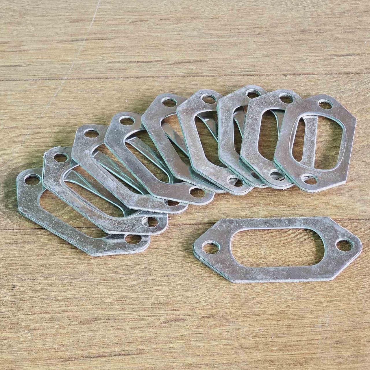 Прокладка під колектор Т-40 метал малий