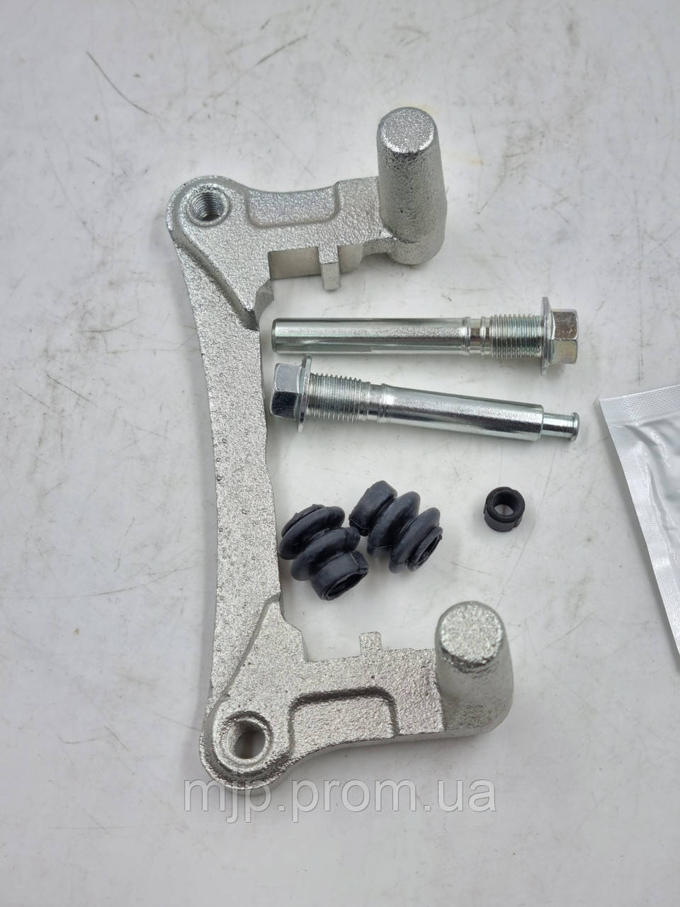 Скоба заднього гальмівного супорта Q-FIX Q096-0003 MN116285