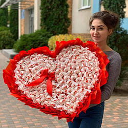 Серце з цукерок Рафаелло Raffaello (201 шт.) червоне