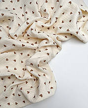 Муслін (жатка 1,35 м) коричневі сердечка на ванільному