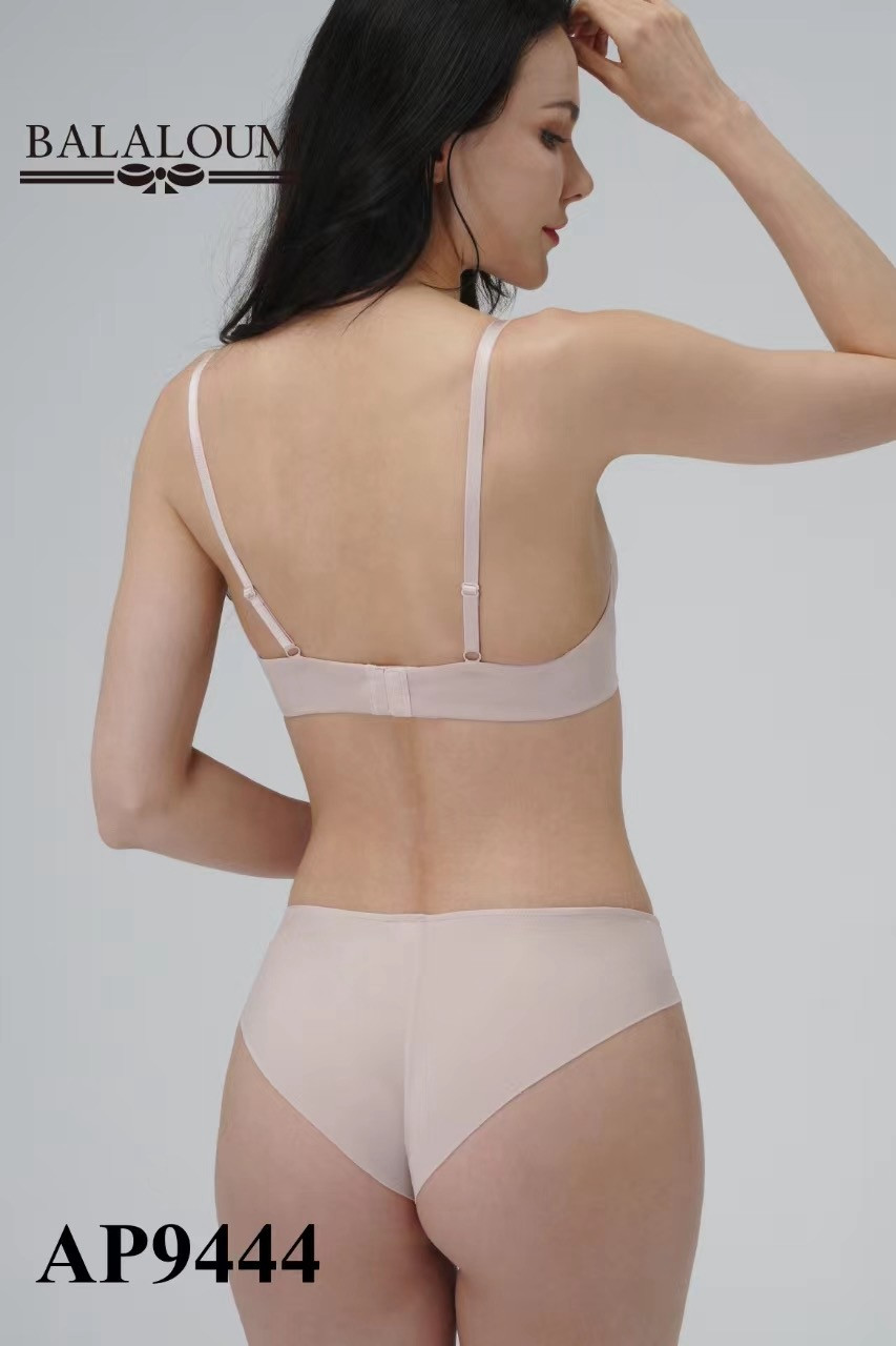 Спідня білизна Balaloum. Комплект D чашка