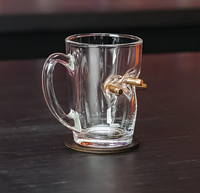 Чашка з трьома кулями, три кулі в чашці