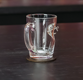 Чашка з якорем, якір у чашці