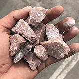 Камінь декоративний (25 кг) крихта кварцитова малинова покращена, фото 6