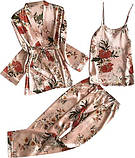 Рожевий атласний комплект халат з поясом, піжама майка та штани з квітковим принтом, фото 7