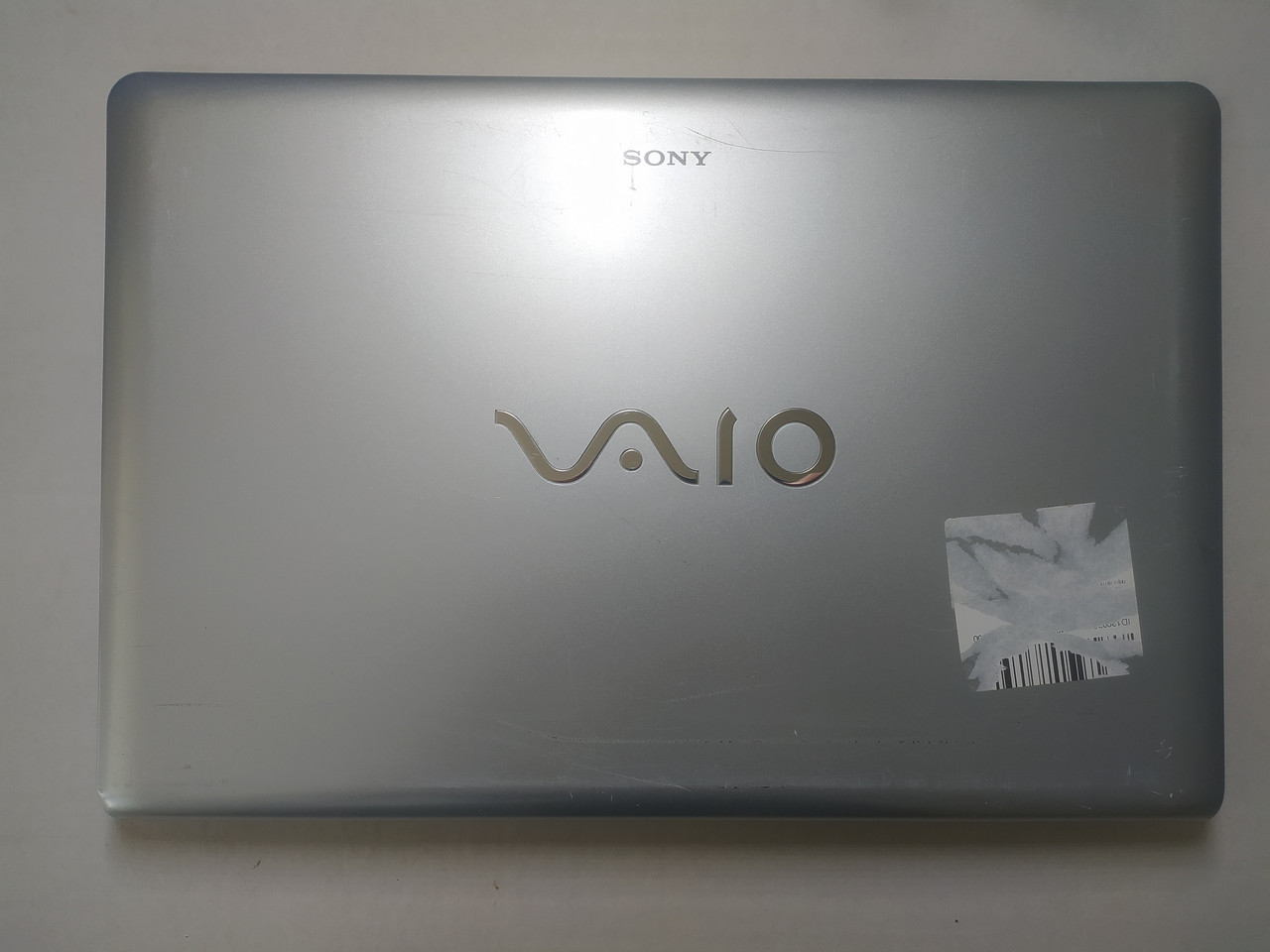 SONY VAIO VPCEB PCG-71213M Корпус A (кришка матриці+петлі+заглушки) б/у