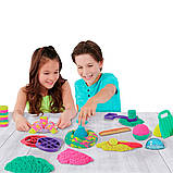 Набір піску для дитячої творчості - KINETIC SAND КОЛЬОРОВІ ПРИГОДИ (3 кольори, 907 g, аксес.), фото 9