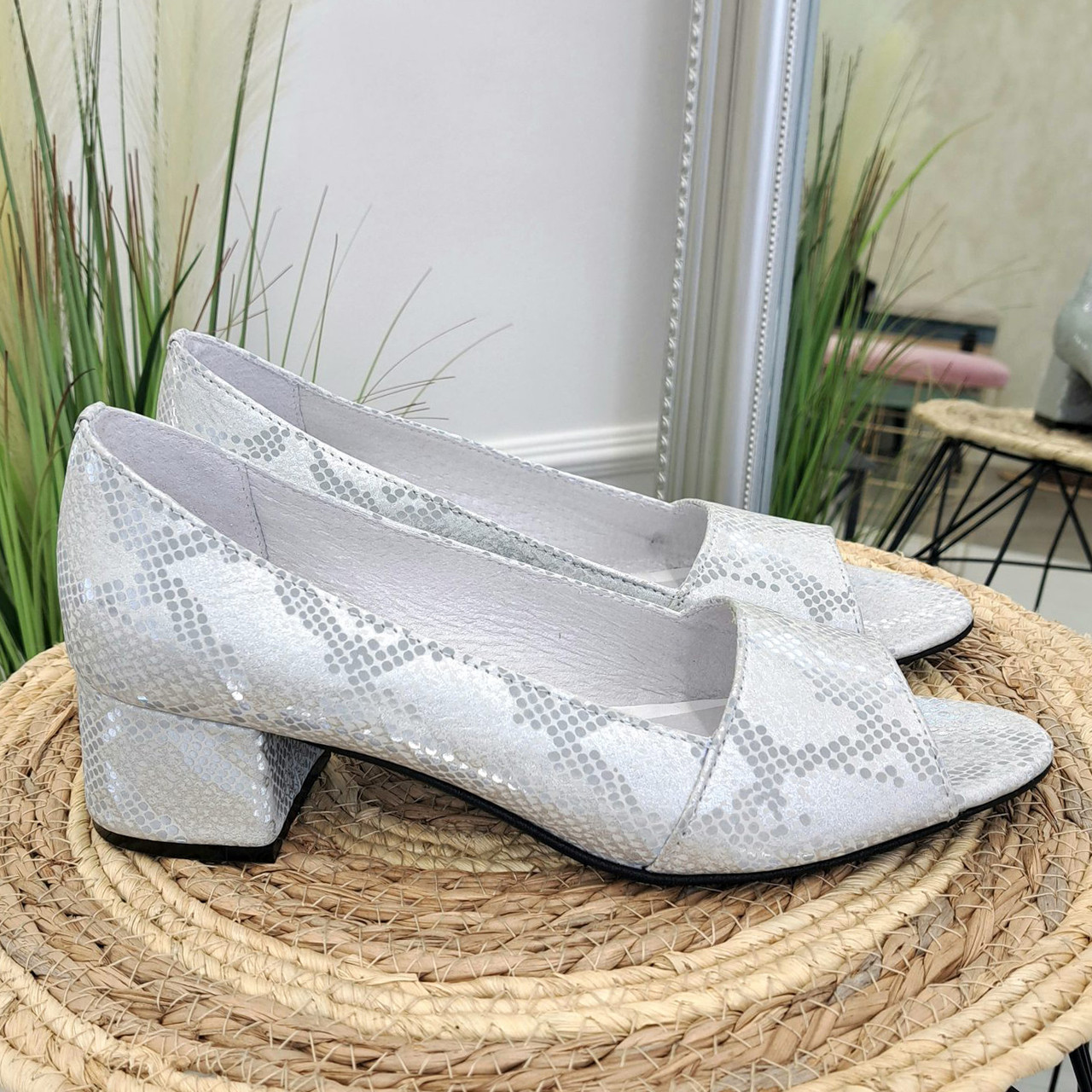 Туфлі жіночі з відкритим носком. Натуральна шкіра з тисненням пітон, фото 1